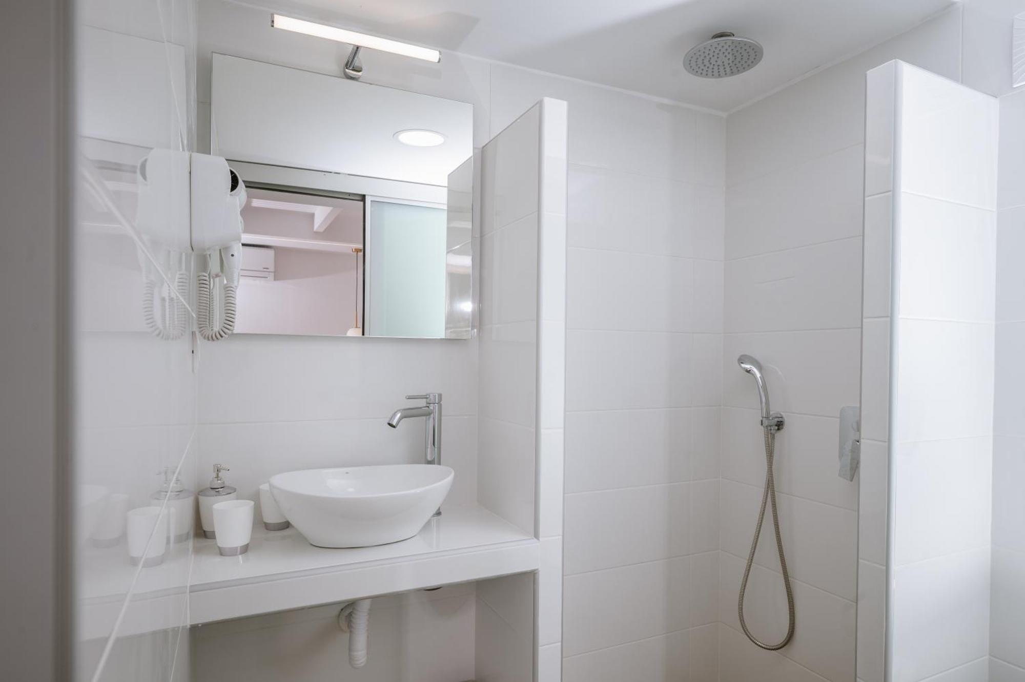 Dora Apartments อาเยีย เปลาเยีย ภายนอก รูปภาพ